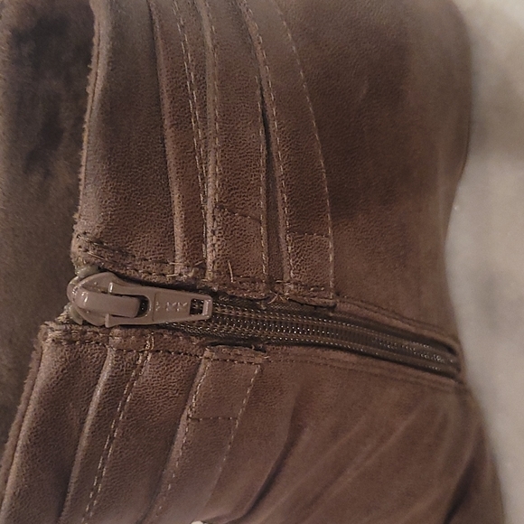 BareTraps Brown Ankle Boots - Picture 6 of 8